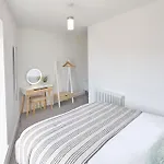 Glenholme With Sea Views And Balconies In North Yorkshire Apartmán