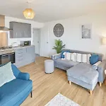Glenholme With Sea Views And Balconies In North Yorkshire Redcar