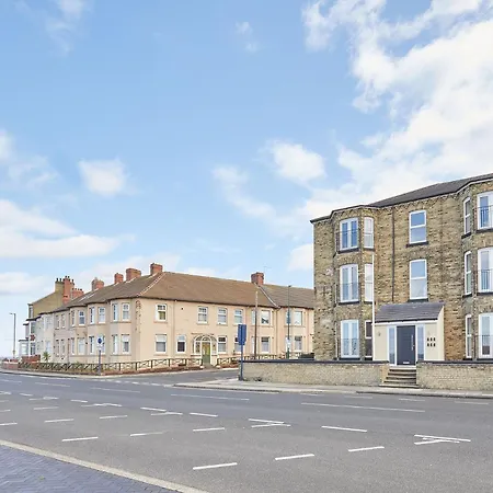 Glenholme With Sea Views And Balconies In North Yorkshire Apartmán *