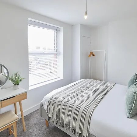 Glenholme With Sea Views And Balconies In North Yorkshire * Redcar