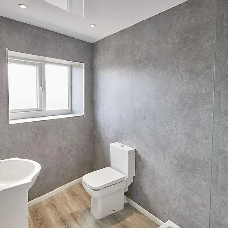 Glenholme With Sea Views And Balconies In North Yorkshire