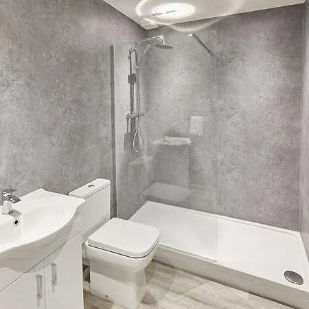 Glenholme With Sea Views And Balconies In North Yorkshire