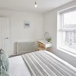 Apartment Glenholme With Sea Views And Balconies In North Yorkshire Redcar