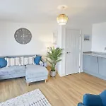 Glenholme With Sea Views And Balconies In North Yorkshire *
