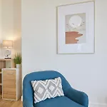 Apartment Glenholme With Sea Views And Balconies In North Yorkshire