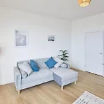 Apartment Glenholme With Sea Views And Balconies In North Yorkshire *