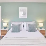Glenholme With Sea Views And Balconies In North Yorkshire *