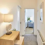 Apartment Glenholme With Sea Views And Balconies In North Yorkshire