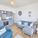 Glenholme With Sea Views And Balconies In North Yorkshire Apartment *