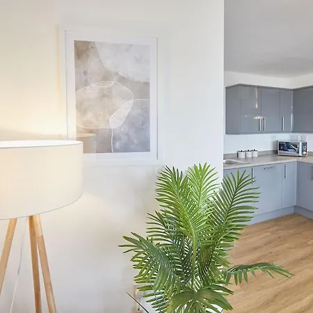 Glenholme With Sea Views And Balconies In North Yorkshire Apartment