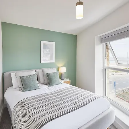 Glenholme With Sea Views And Balconies In North Yorkshire * Redcar