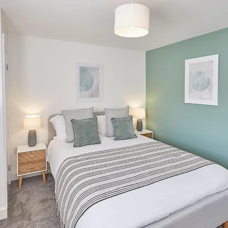 Glenholme With Sea Views And Balconies In North Yorkshire Redcar