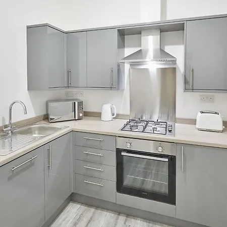 Glenholme With Sea Views And Balconies In North Yorkshire Apartment